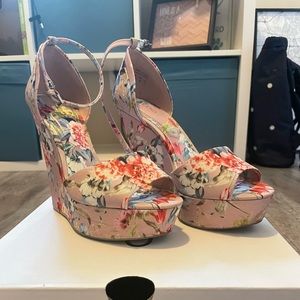 Aldo pink flower wedges Fleurinia
